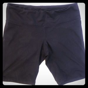 Old Navy Active Bermudas Size M